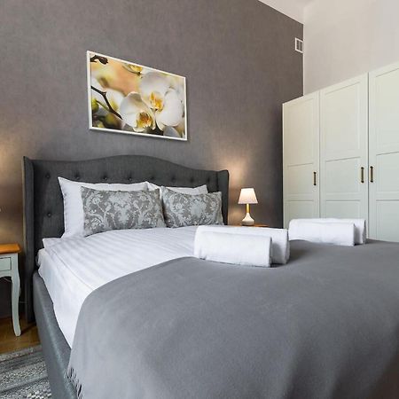 Freta 25 Elegant Apartment By Rent Like Home Варшава Экстерьер фото